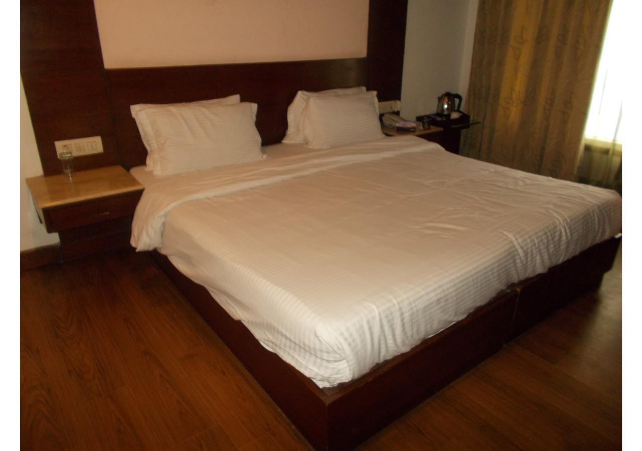 The Imperial Square Hotel Mussoorie Eksteriør billede