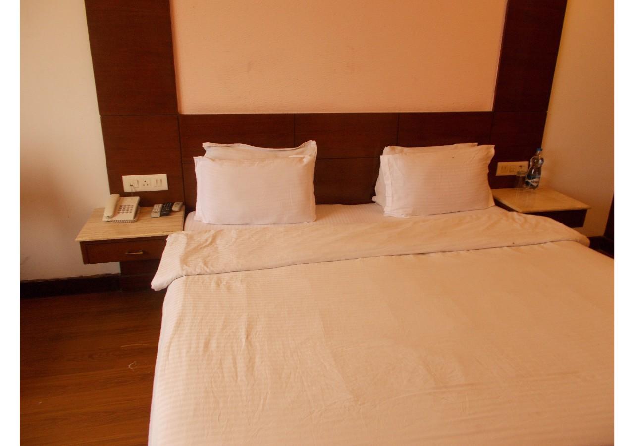 The Imperial Square Hotel Mussoorie Eksteriør billede